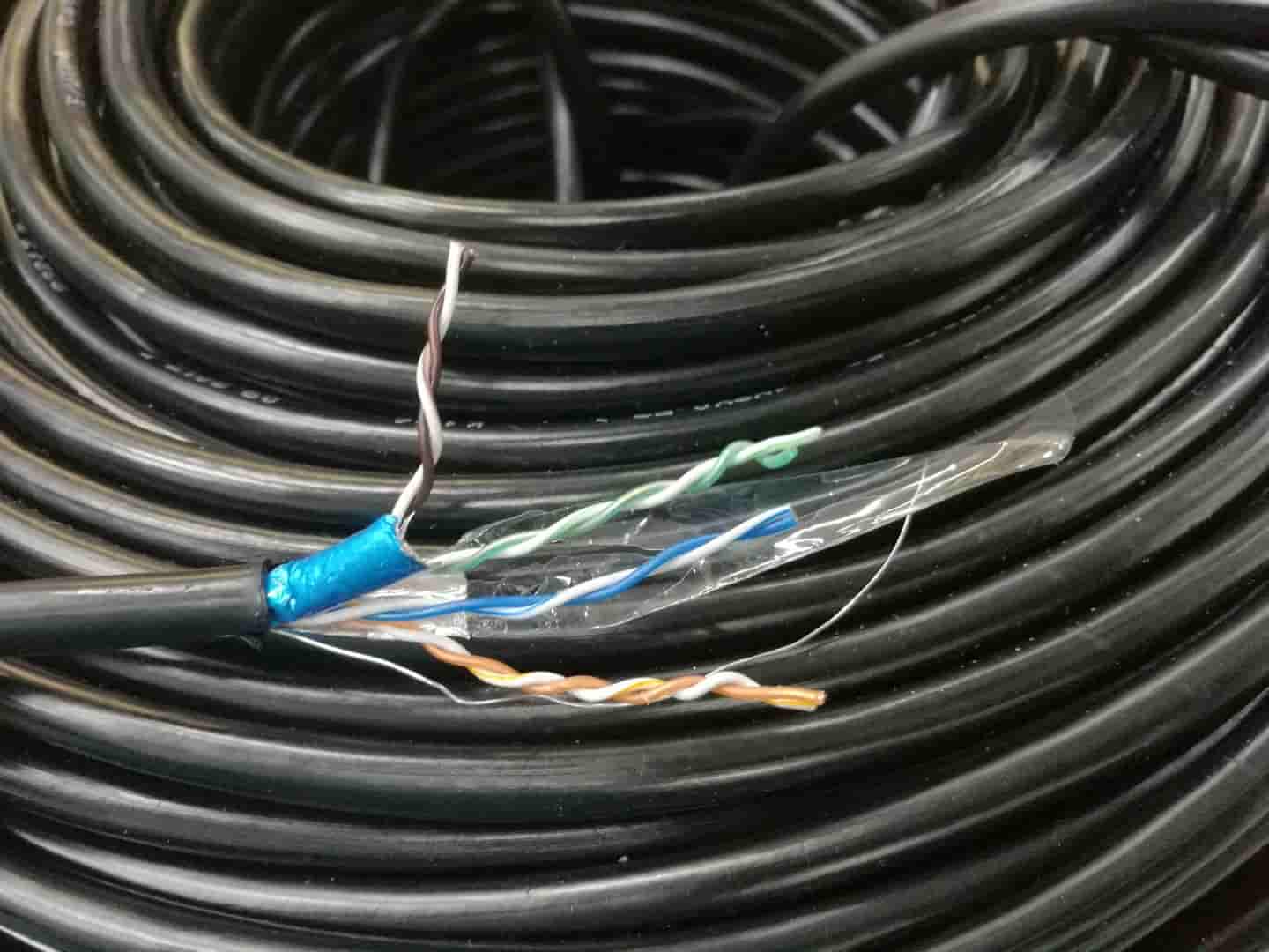 سیم برق افشان دو و نیم لوله طراحی شده برای جریان یکنواخت در شبکه‌