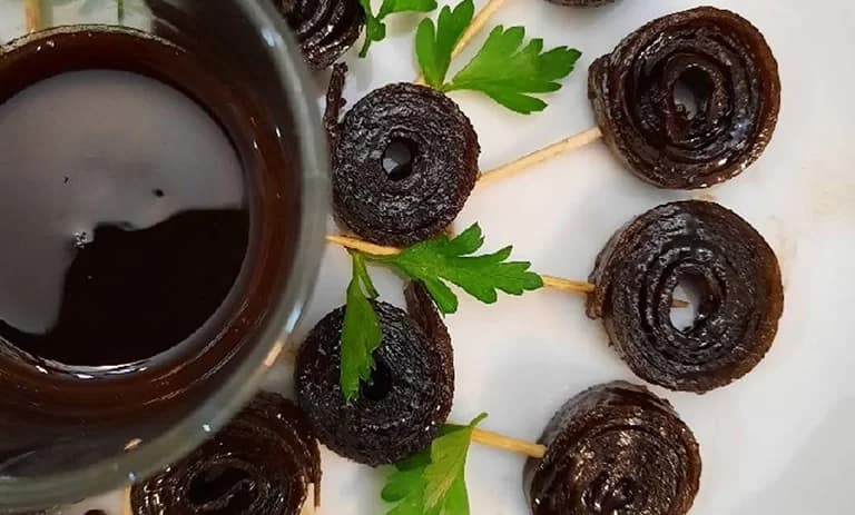 تصویر 2 از لواشک انار ترش ورقه ای قرمز و ترد با مزه طبیعی انار