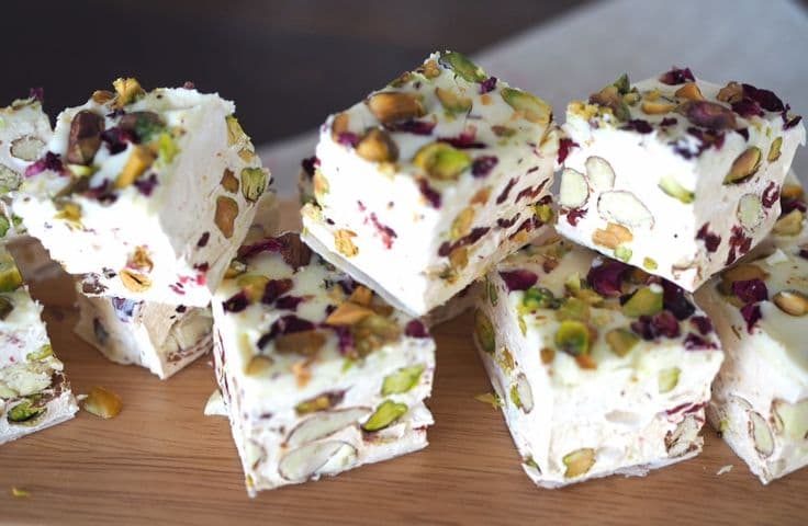 تصویر 3 از گز پذیرایی تازه و خوش طعم مناسب مجالس و مهمانی ها