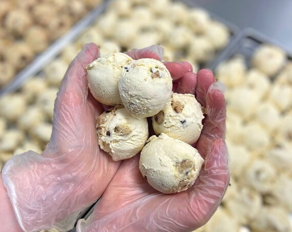 تصویر 1 از بستنی خشک با طعم بستنی نونی سبک و کرم دار مناسب میان وعده‌ های سالم