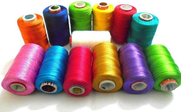 نخ پلی استر ابریشم برای دوخت پارچه‌ های نازک و حساس
