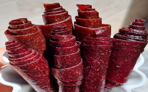 لواشک زرشک خانگی قالب مربعی سفت و خشک پذیرایی