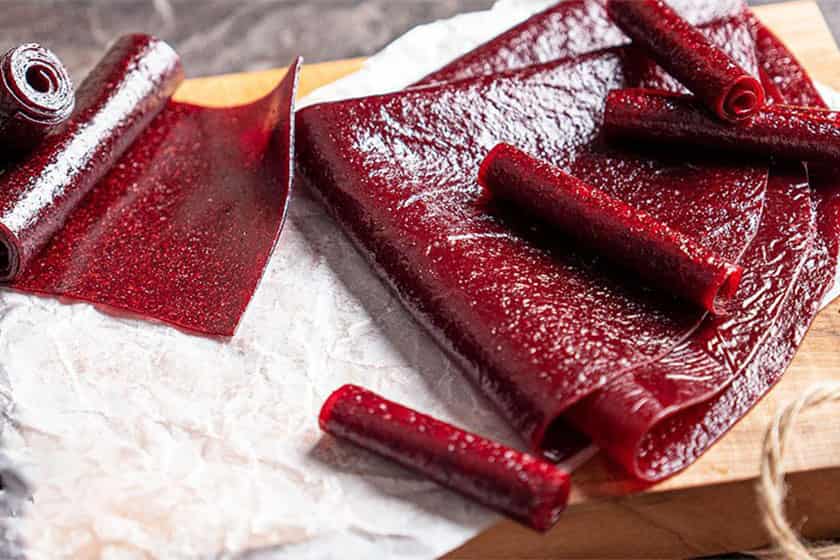 تصویر 1 از لواشک زرشک خانگی قالب مربعی سفت و خشک پذیرایی