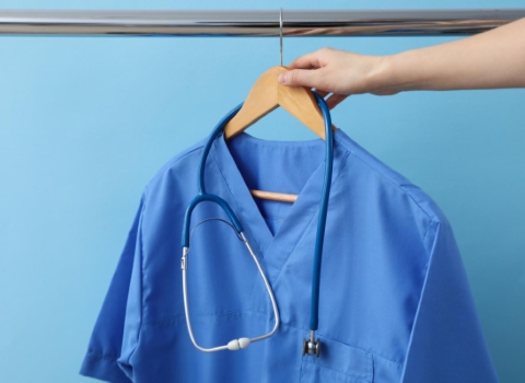 تصویر 4 از البسه پزشکی وفا مشهد مناسب محیط استریل