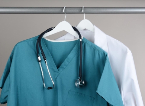 تصویر 4 از البسه پزشکی سینوهه مناسب محیط پرخطر