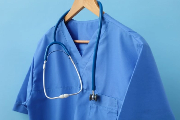 تصویر 2 از البسه پزشکی سینوهه با طراحی ارگونومیک و مقاوم