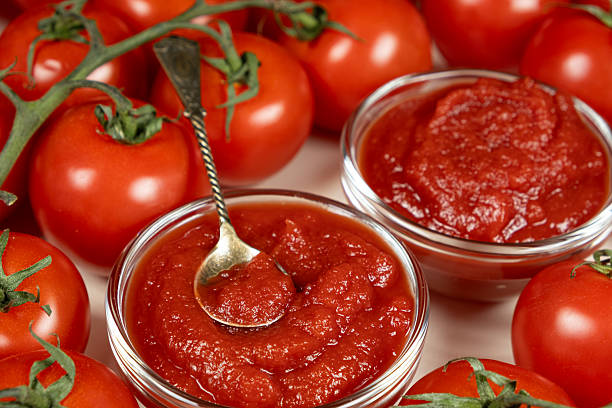 تصویر 5 از رب گوجه‌ فرنگی پایا 800 گرمی پخت به روش سنتی با حفظ خواص