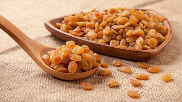 تصویر 4 از کشمش طلایی بناب با فرآوری تمیز و کیفیت صادراتی