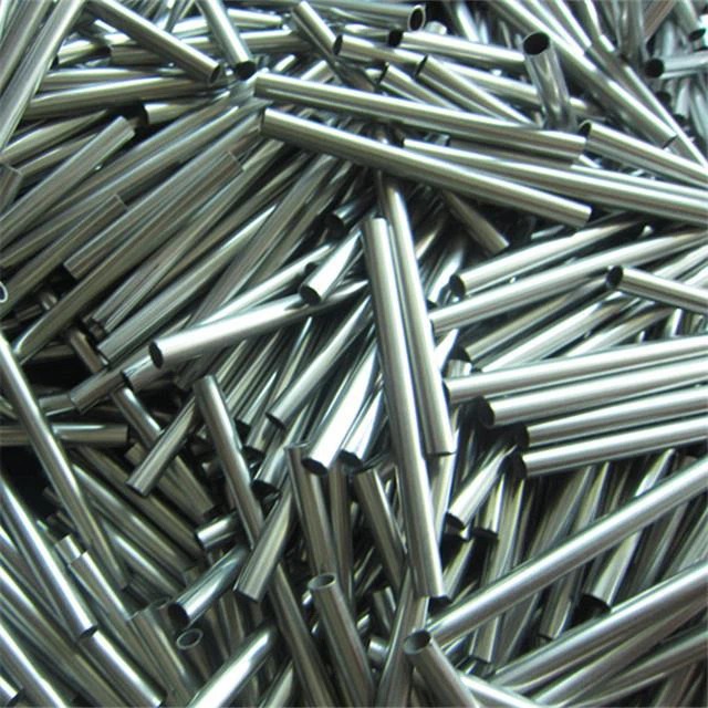 لوله گالوانیزه سفید ظاهر یکنواخت بهداشتی