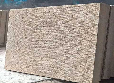 سنگ مرمریت تیشه ای ویژه سنگفرش‌ های مقاوم در فضا های باز