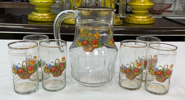 پارچ و لیوان بلور قدیمی مناسب جهیزیه و وسایل آشپزخانه