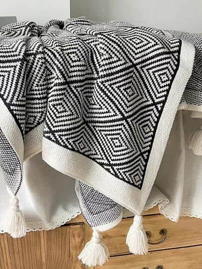 تصویر 3 از پتو خارجی با جنس مرغوب و طراحی مدرن برای اتاق خواب