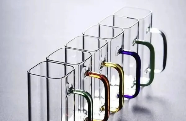 تصویر 3 از لیوان بلور مربعی مناسب سرو چای و نوشیدنی های گرم