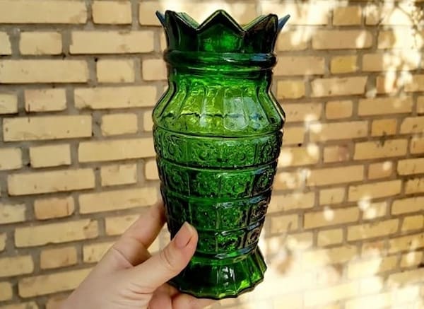 تصویر 1 از گلدان بلور سبز کلاسیک و زیبا مناسب دکوراسیون