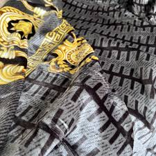 تصویر 2 از پتو طرح ورساچه کلاسیک