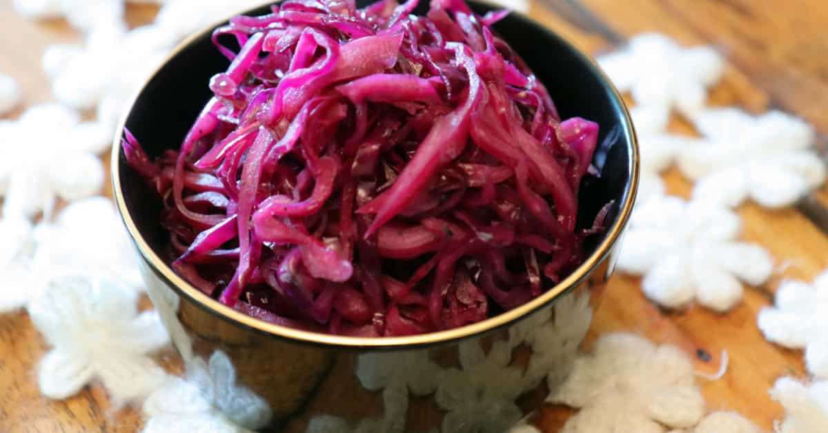 تصویر 2 از ترشی کلم قرمز تهیه شده با سبزیجات تازه محلی با مزه ای دلنشین