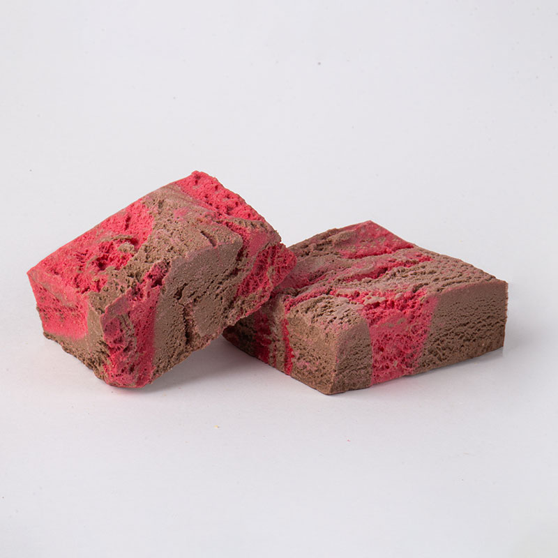 تصویر 3 از بستنی خشک آلبالو شکلات با ترکیب طعم میوه‌ ای و کاکائویی