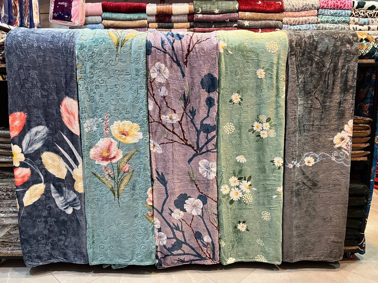 تصویر 1 از قیمت عمده و تامین مستقیم پتو ژله ای لیزری گل برجسته