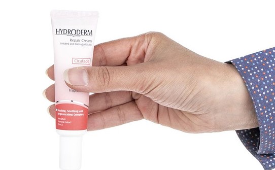 کرم ترمیم کننده پوست هیدرودرم با عناصر مرطوب کننده