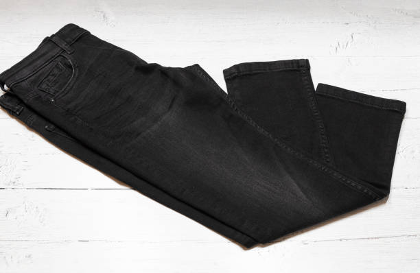 تصویر 4 از شلوار جین مشکی با جیب های تقویت شده مقاوم در برابر سایش