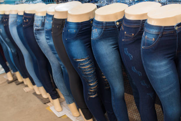 تصویر 4 از شلوار جین بگ با برش منظم و تنخور مناسب