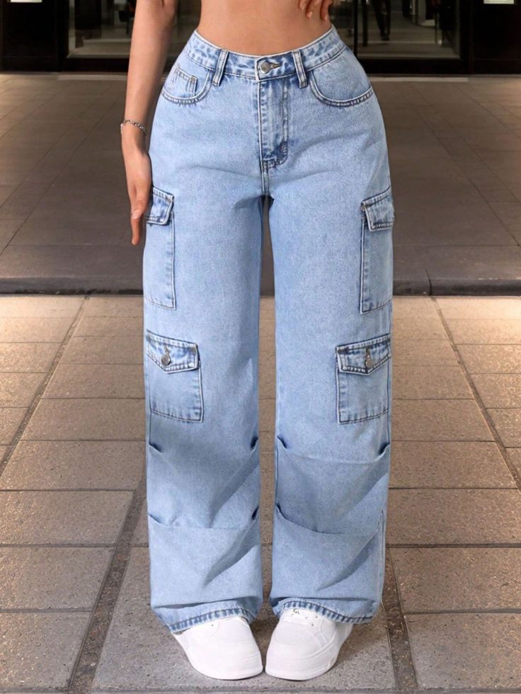 تصویر 1 از شلوار جین آبی یخی با تنخور مناسب اندام های مختلف
