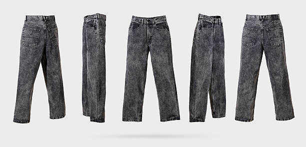 شلوار جین ابر و بادی با برش بوت کات و فلر با پاچه گشاد