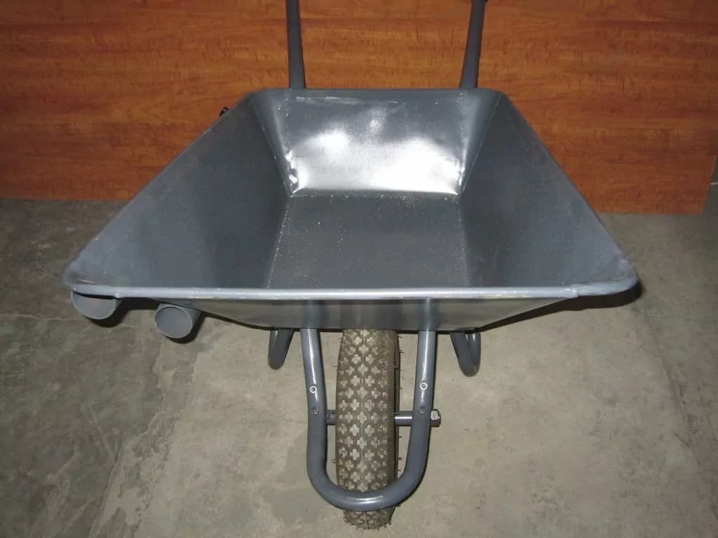 تصویر 3 از فرغون ایران دیزل با طراحی ارگونومیک و استفاده آسان