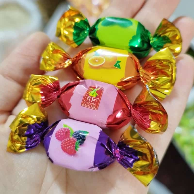 تصویر 3 از شکلات آناتا میوه ای با بسته‌ بندی شیک و جذاب