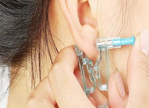 تصویر 2 از آنژیوکت مخصوص پیرسینگ گوش برای ورود آسان و کاهش کبودی