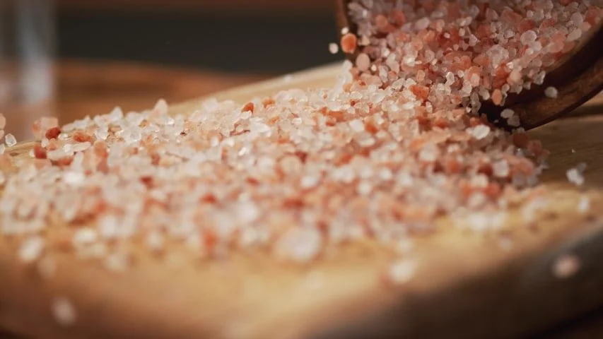 تصویر 4 از نمک صورتی طبیعی مناسب پخت و سرو خوراک های سالم و متنوع