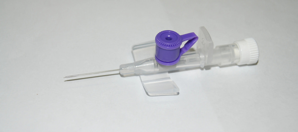 تصویر 3 از آنژیوکت کوچک مناسب استفاده در بخش اورژانس و اتاق عمل