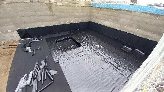 تصویر 1 از ورق ژئو ممبران مشهد راهکار مهندسی پوشش بستر پروژه های عمرانی