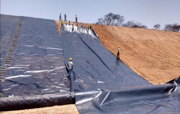 تصویر 2 از ورق ژئو ممبران مشهد راهکار مهندسی پوشش بستر پروژه های عمرانی