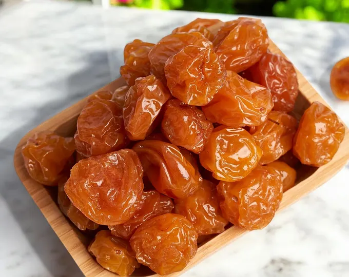 آلو بخارا خشک شده با دوام و آماده مصرف