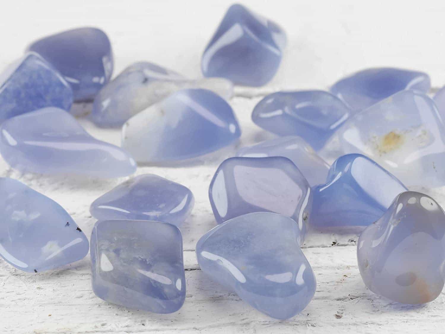 تصویر 3 از سنگ فیروزه کبود در اندازه‌ ها و تراش‌ های مختلف