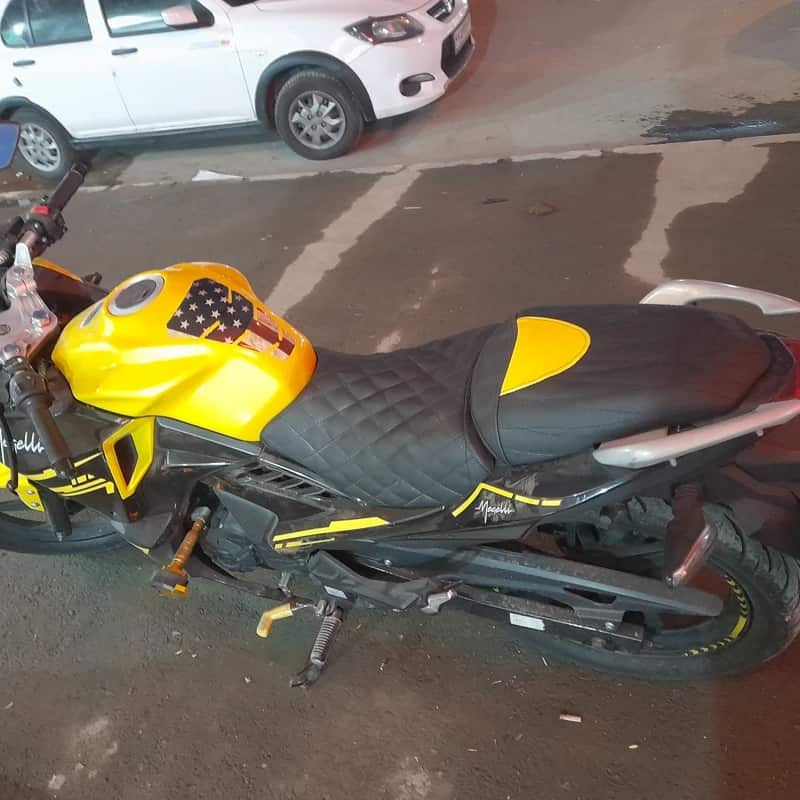 تصویر 3 از زین موتور سیکلت مگلی 200 با طراحی ارگونومیک و راحت