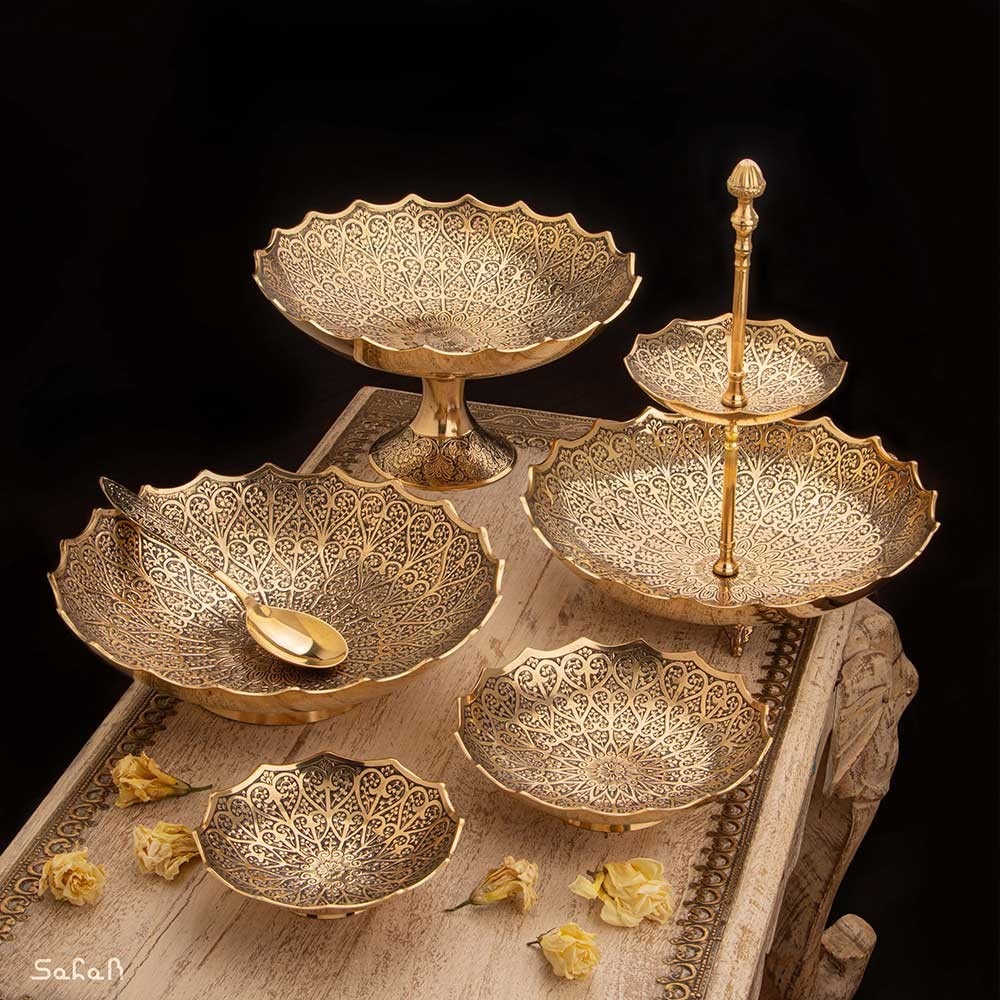 تصویر 1 از ظروف کریستال برنجی مجموعه لوکس با جزئیات کلاسیک