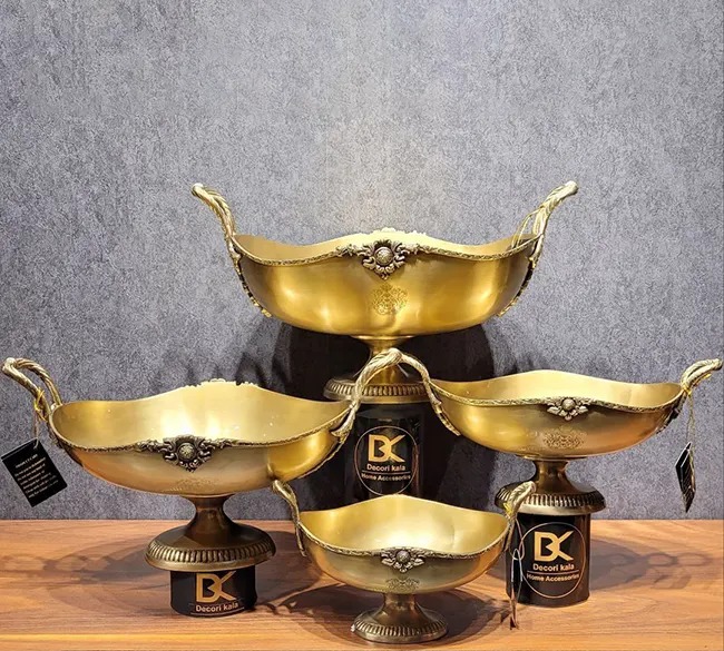 تصویر 2 از ظروف کریستال برنجی مجموعه لوکس با جزئیات کلاسیک