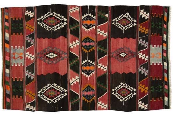 تصویر 1 از گلیم دستباف طبیعی از نخ های مرغوب و سبک دکوراتیو خاص