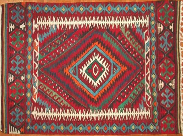 تصویر 2 از گلیم دستباف طبیعی از نخ های مرغوب و سبک دکوراتیو خاص