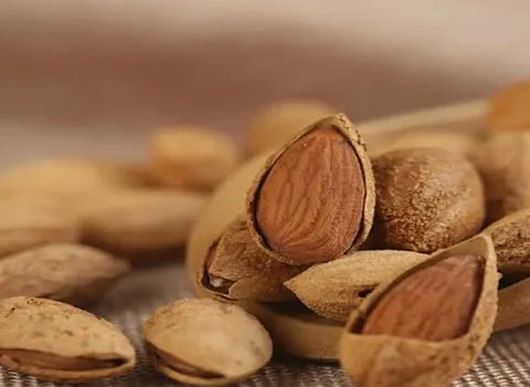 تصویر 4 از بادام مامایی کاغذی مناسب رژیم غذایی متعادل
