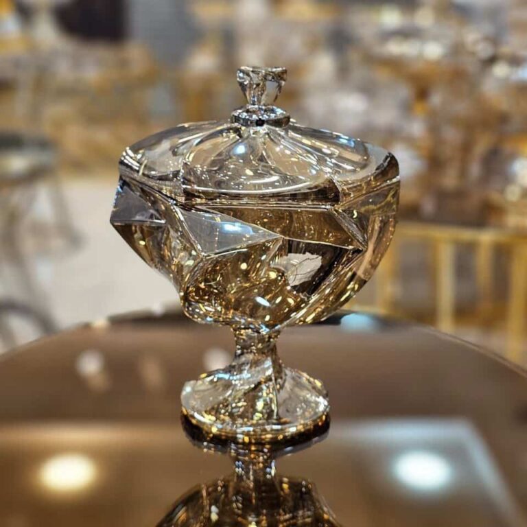 تصویر 4 از ظروف کریستال پذیرایی شیک لبه‌ پردازی هنری درخشندگی بلورین