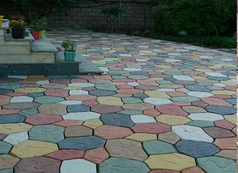 موزاییک پلیمری طرح لاشه مناسب محوطه‌ های بیرونی و نصب ساده