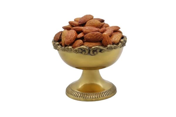 تصویر 4 از مغز بادام لعابی با بافت ترد و خوش نمک و کیفیت عالی