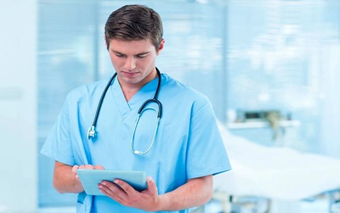 تصویر 1 از البسه پزشکی خضرا حرفه‌ ای مناسب محیط درمان