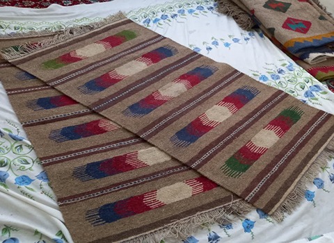 تصویر 3 از گلیم دستبافت کرمان با نقوش محلی و رنگ طبیعی