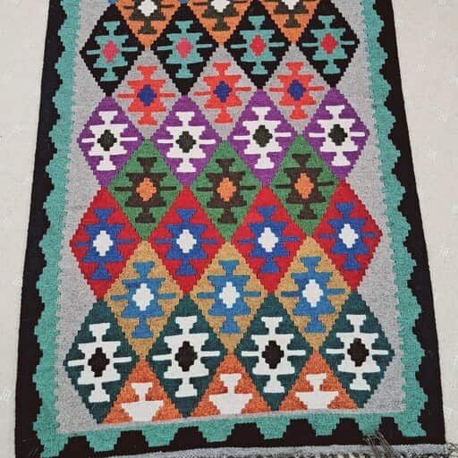 تصویر 4 از گلیم دستبافت طرح اختر با نقش‌ های سنتی دست‌ ساز