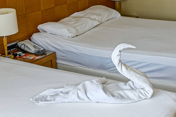 تصویر 3 از ملحفه هتلی درجه یک با بافت نرم و لطیف مناسب استفاده در هتل‌ های لوکس