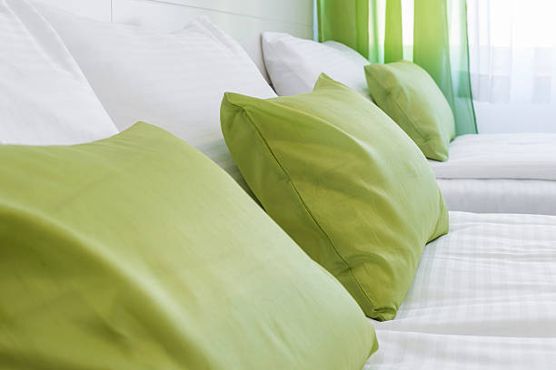 تصویر 4 از ملحفه هتلی سبز با بافت متراکم برای دوام طولانی